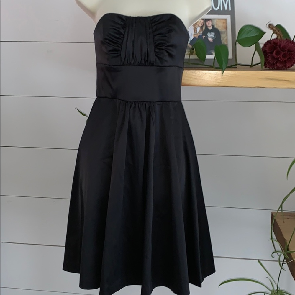 WHBM Black Cocktail Strapless Mini Dress sz 2